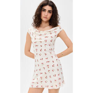 NWT! Reformation Kristine Dress in Cherry Pit Print Size 10